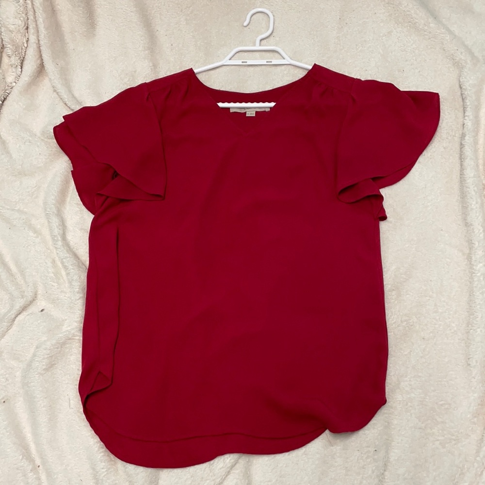 Red puffy sleeve blouse